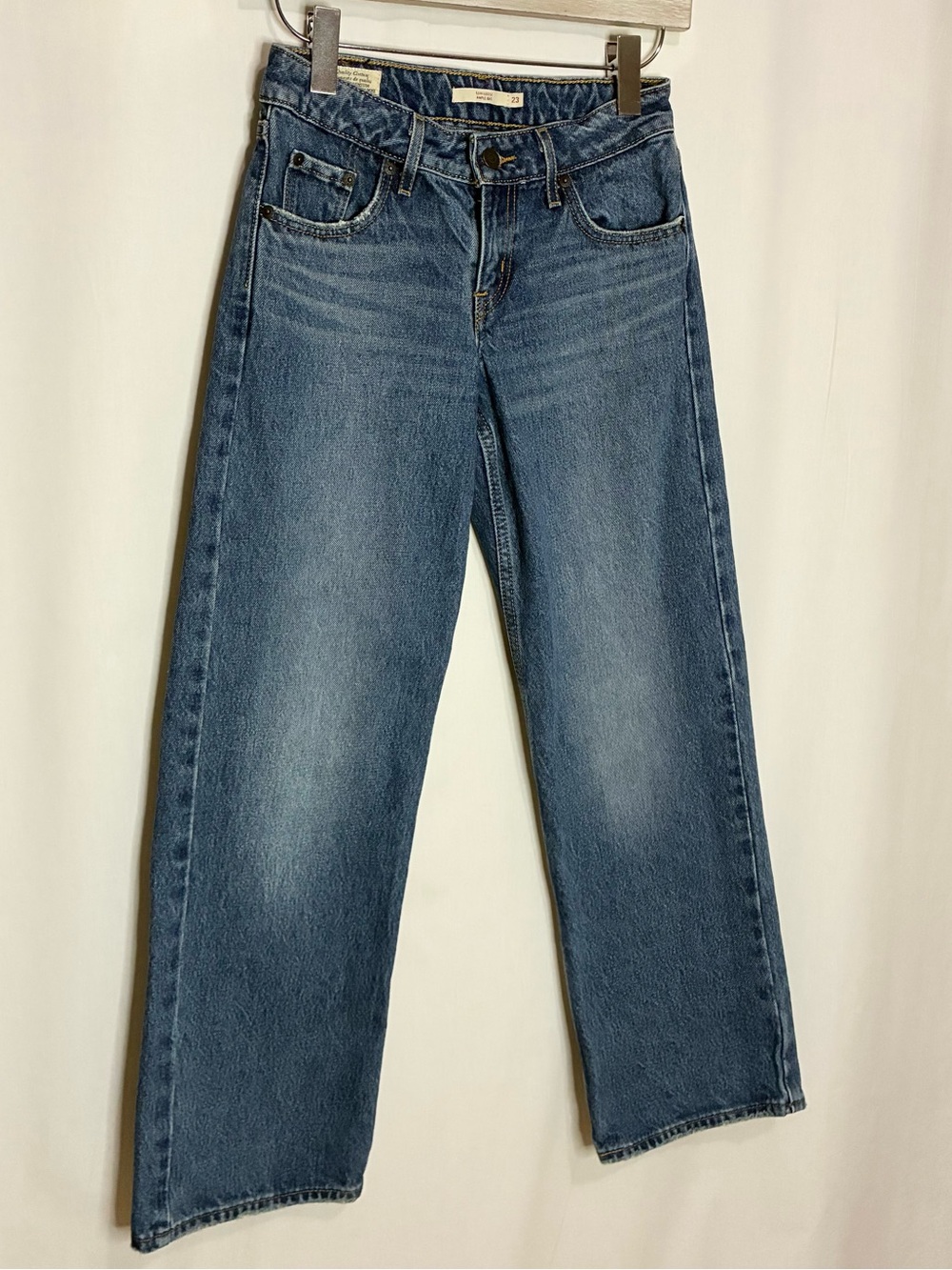 Free People Levi’s Low Loose Jeans - Picture 4 of 9